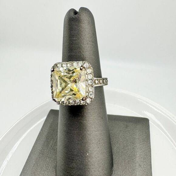 Vintage Citron Square Rhinestone Statement Ring Art Deco Glam Regency Retro - Picture 9 of 13